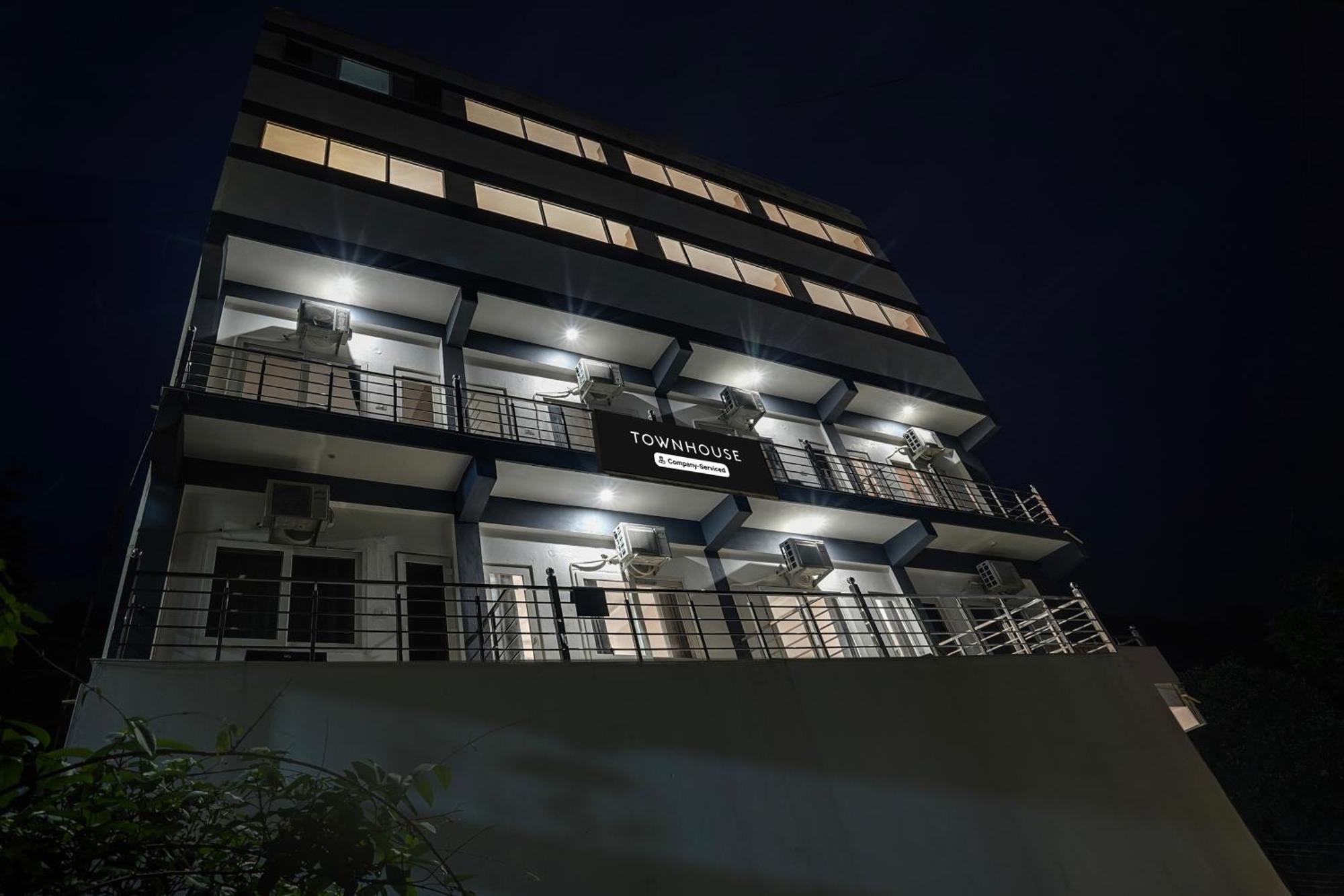 Super Townhouse Tapovan Exterior foto