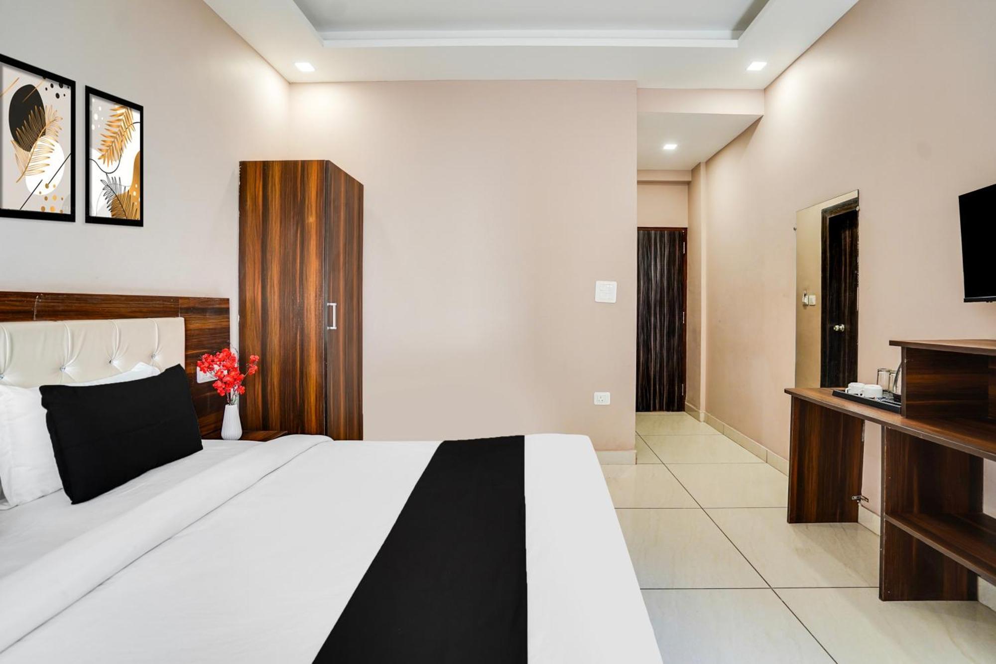 Super Townhouse Tapovan Exterior foto
